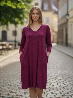 Nina Leonard Fuchsia Geometric Knit dress.